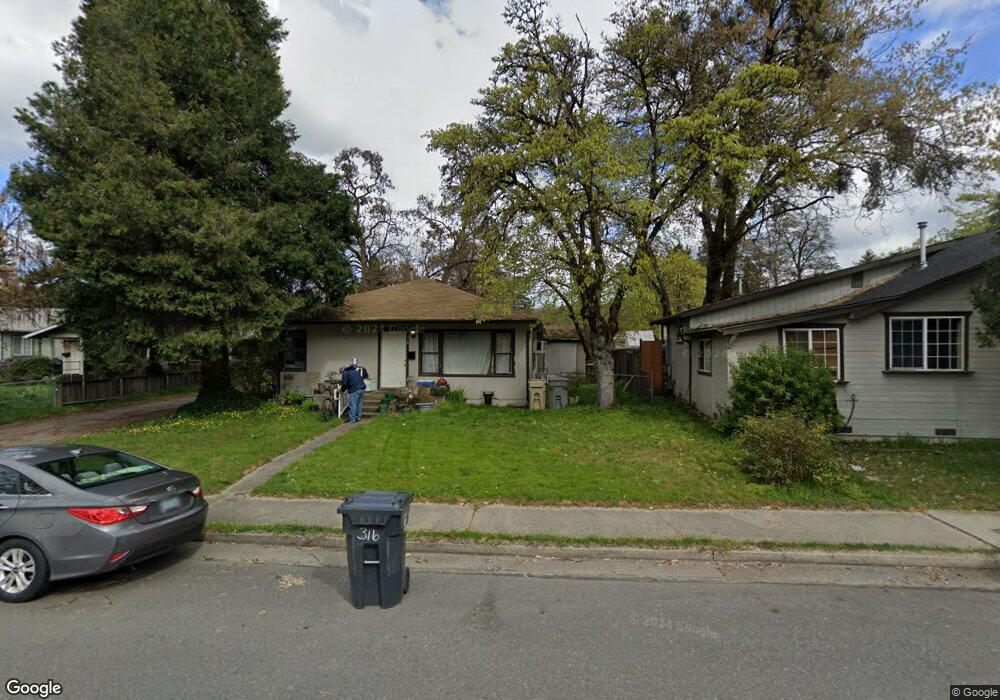 316 SW Burgess St, Grants Pass, OR 97526 - photo 1
