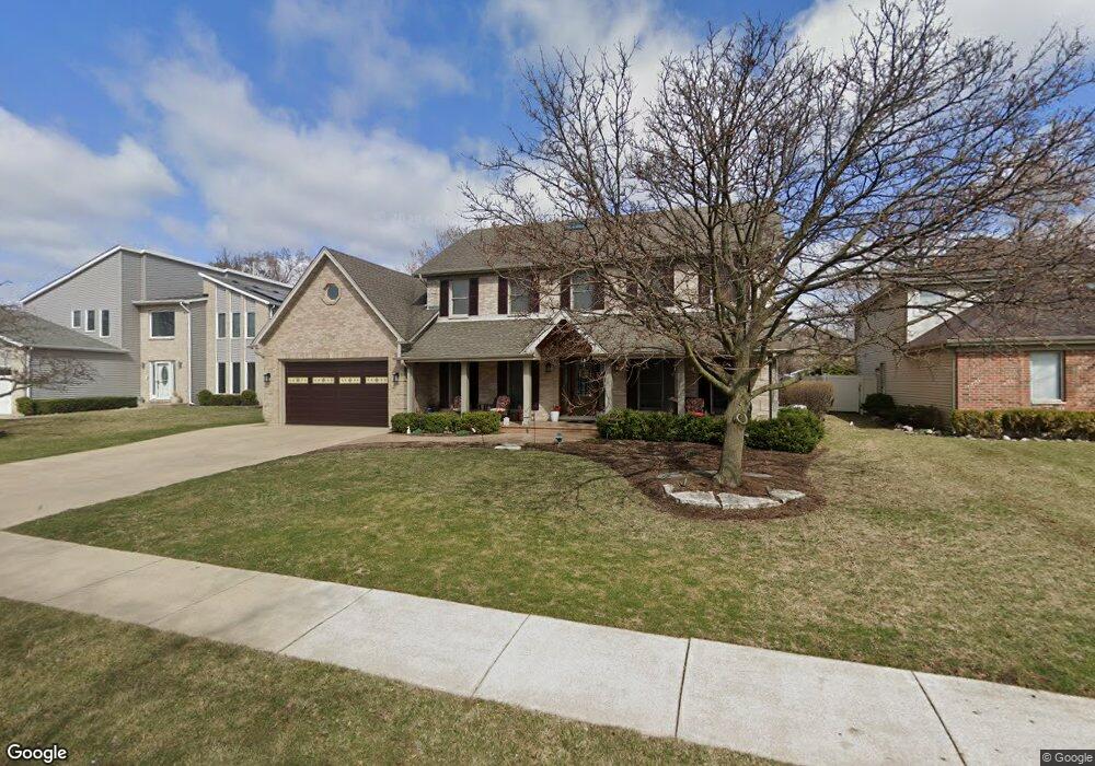 328 E Mckenna Ct, Elmhurst, IL 60126 - photo 1