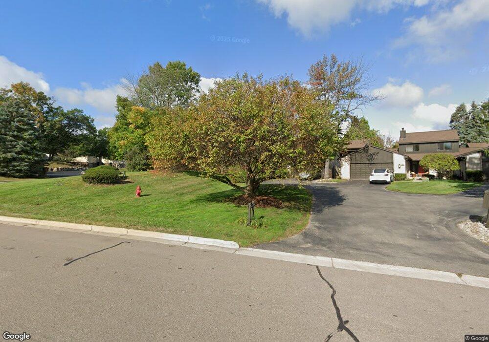 4194 Wabeek Lake Dr S unit 2L Bldg1, Bloomfield Hills, MI 48302 - photo 1