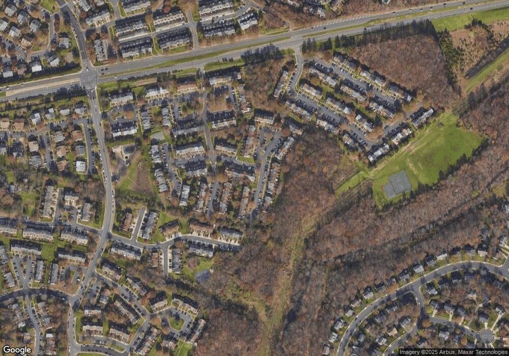 13981 Gunners Place, Centreville, VA 20121 - photo 1