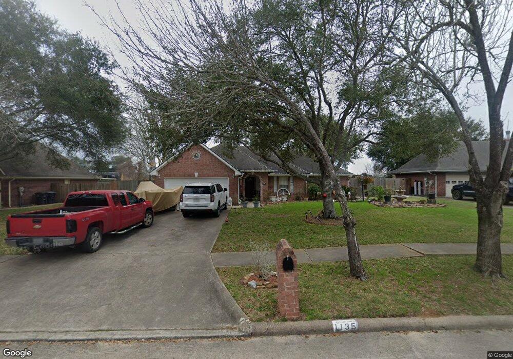 1135 E Adoue St, Alvin, TX 77511 - photo 1