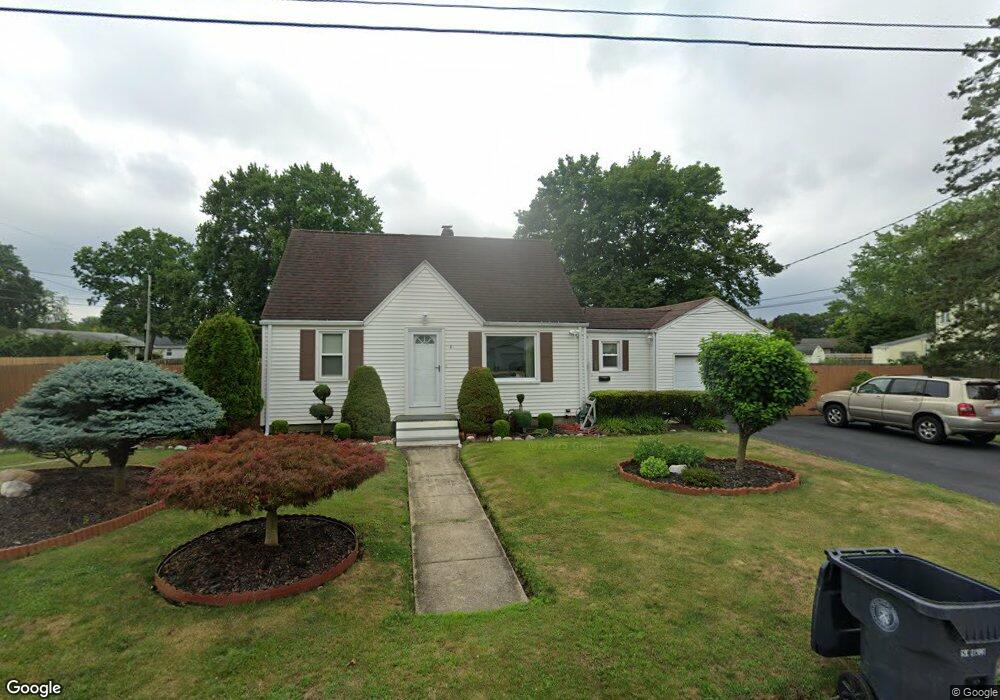 4 Barre Ct, Warwick, RI 02886 - photo 1