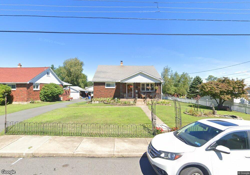 804 W Atherton St, Taylor, PA 18517 - photo 1