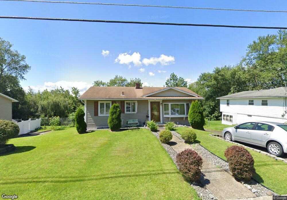 11 Fleetwood Dr, Newburgh, NY 12550 - photo 1