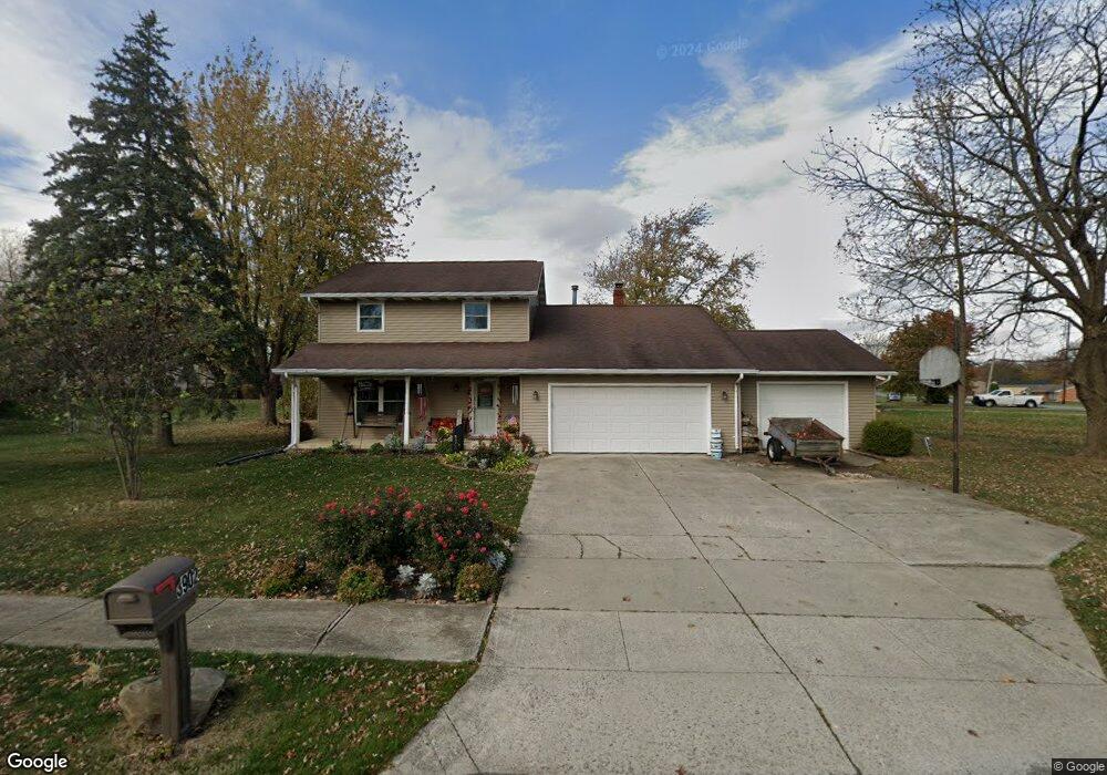 3902 Magnolia Ln, Lima, OH 45806 - photo 1