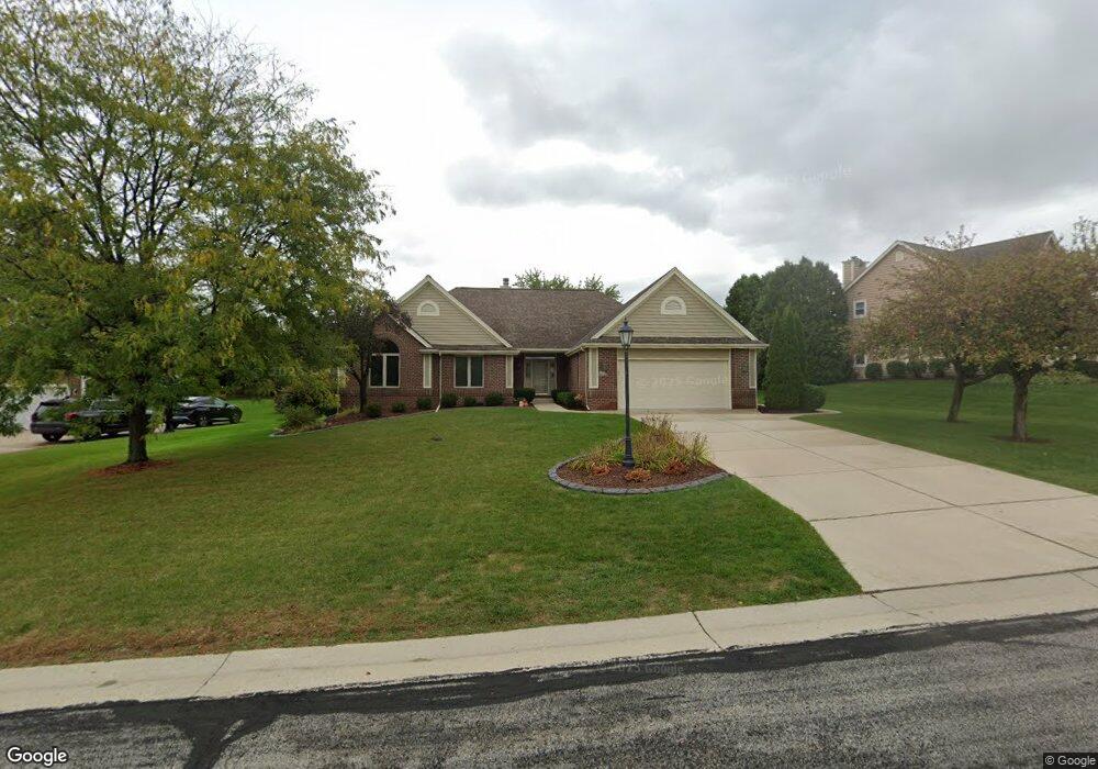 W151N10128 Windsong Cir W, Germantown, WI 53022 - photo 1