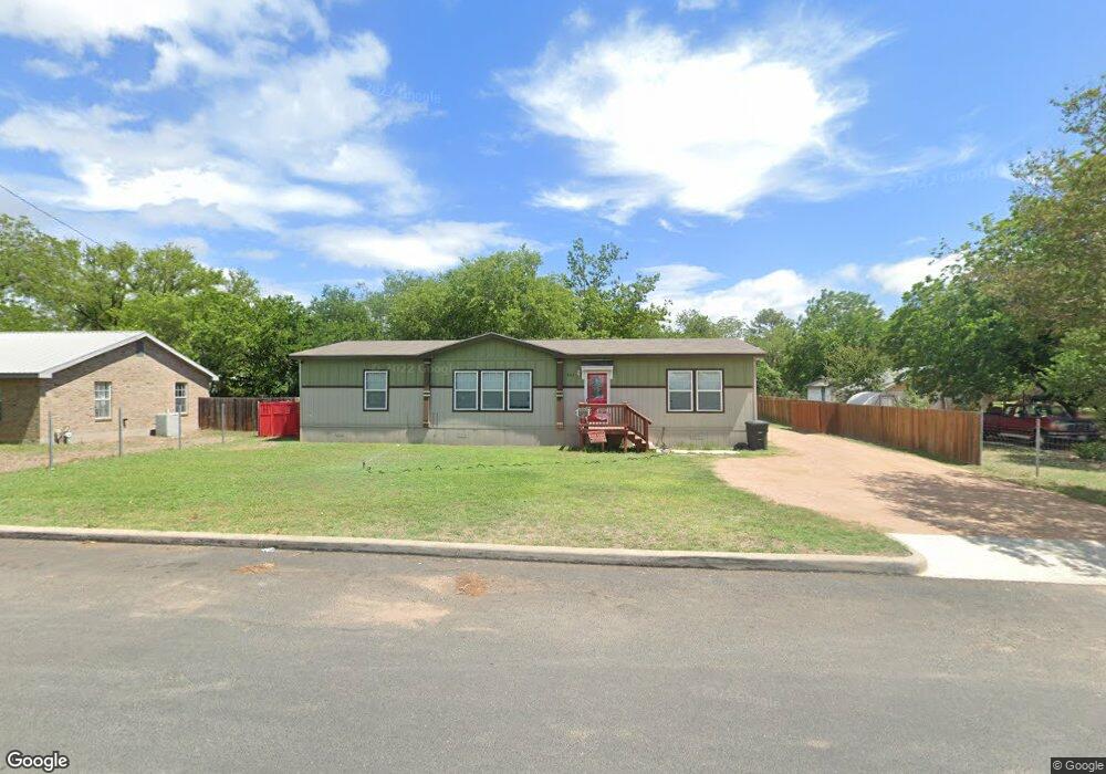 606 Whitney St, Fredericksburg, TX 78624 - photo 1