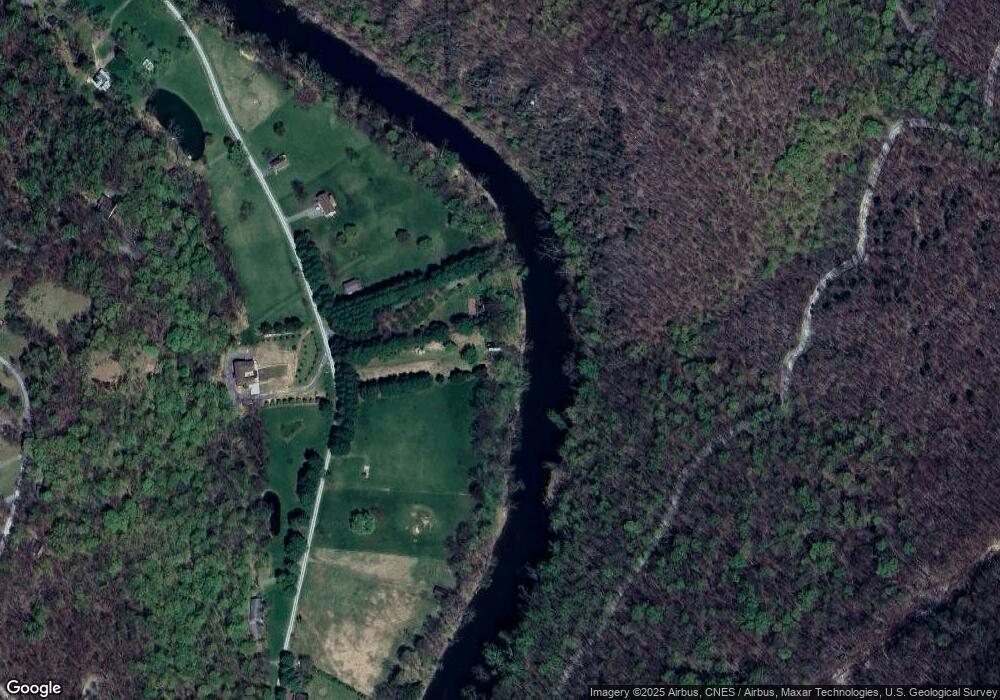 701 Clarion Ln, Berkeley Springs, WV 25411 - photo 1