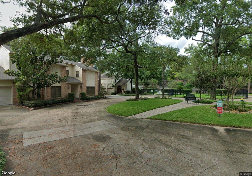 10142 Valley Forge Dr unit 3, Houston, TX 77042 - photo 1