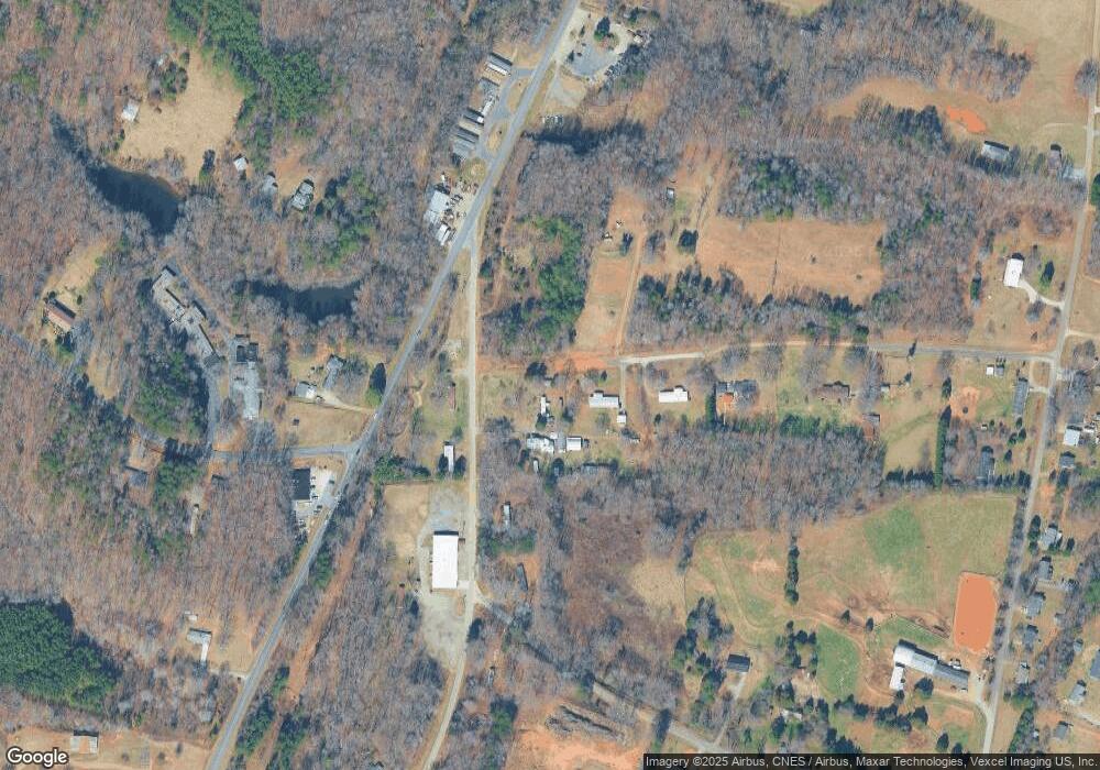 127 Cumberland Rd, Statesville, NC 28677 - photo 1