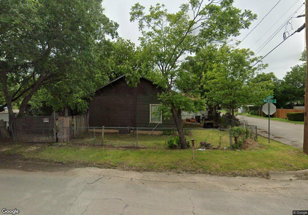 717 N Wilhite St, Cleburne, TX 76031 - photo 1