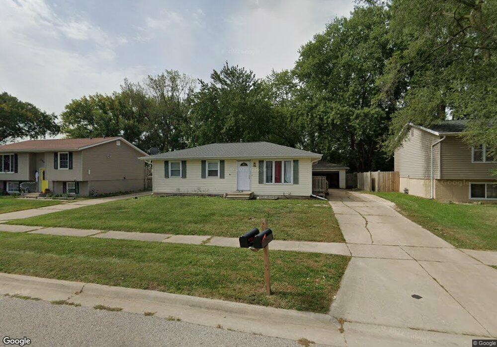 1414 Ingersoll Rd, Waterloo, IA 50701 - photo 1