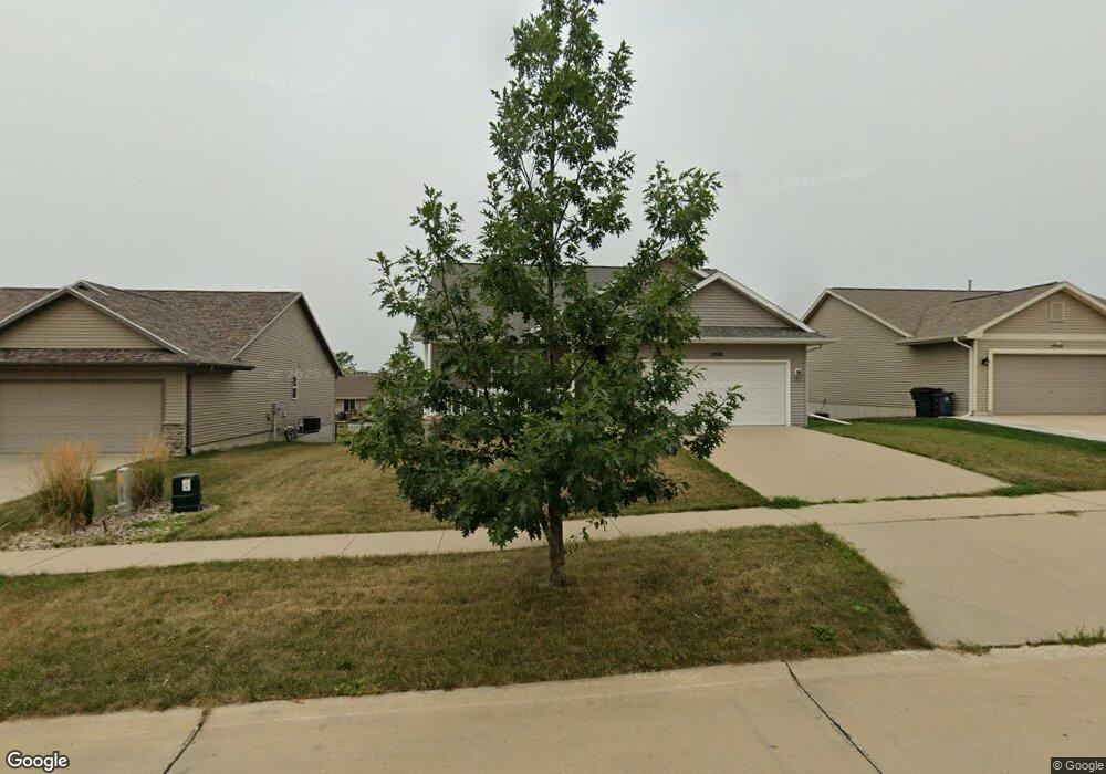 2000 Probst Ct SW, Cedar Rapids, IA 52404 - photo 1