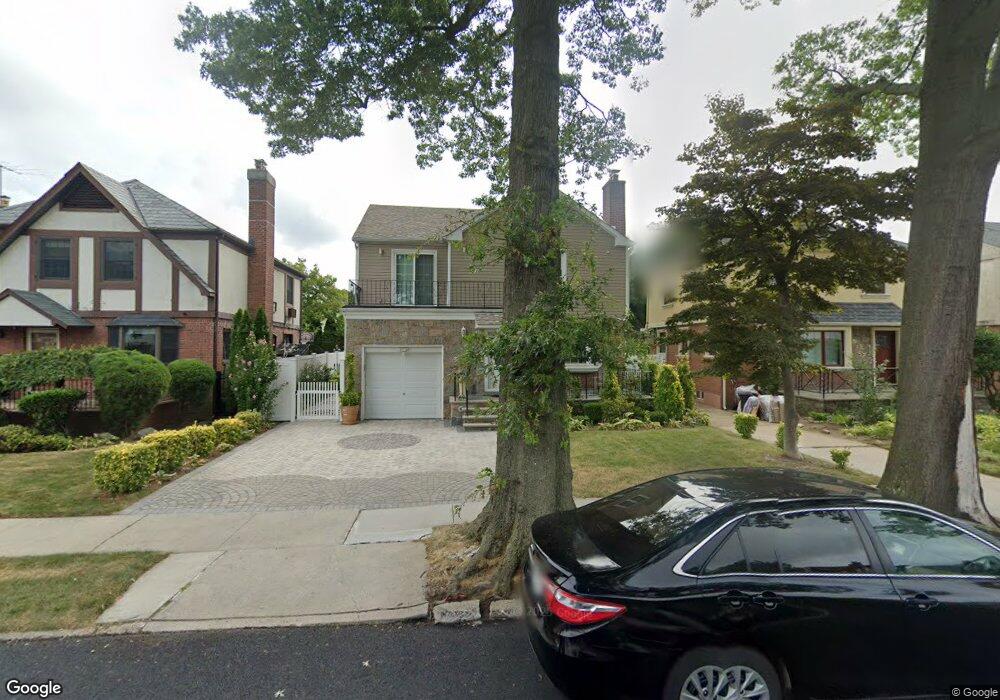 73-19 192nd St, Fresh Meadows, NY 11366 - photo 1