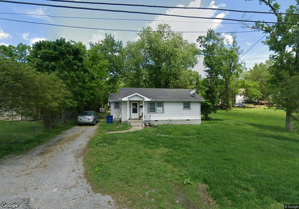 327 Center St, Shelbyville, TN 37160 - photo 1