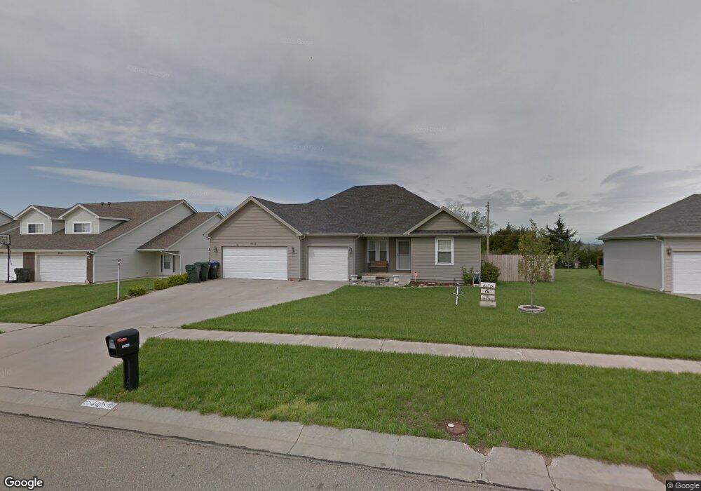 4405 SE Oakview Ln, Topeka, KS 66609 - photo 1