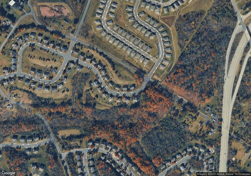 302 Summer Grove Ln, Pottstown, PA 19464 - photo 1