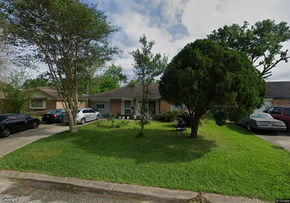 5730 Maywood Dr, Houston, TX 77053 - photo 1