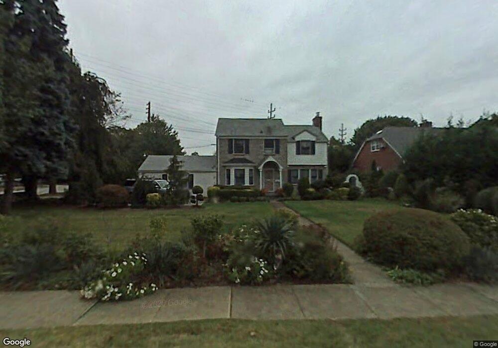 4 Azalia Ct, Hempstead, NY 11550 - photo 1