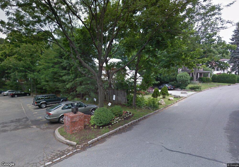 3 Arbor St, Great Neck, NY 11021 - photo 1