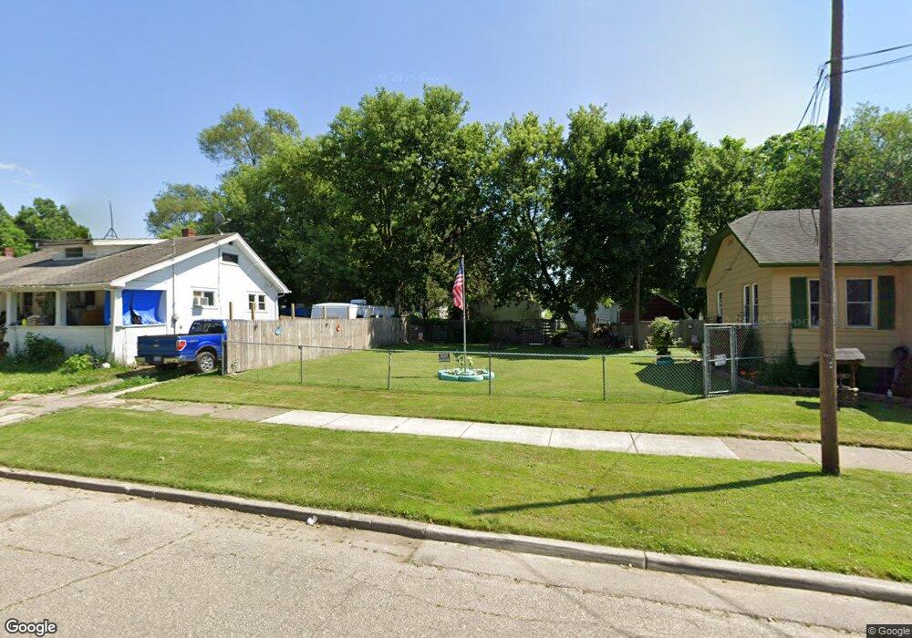 925 SiMcOe Ave, Flint, MI 48507 - photo 1