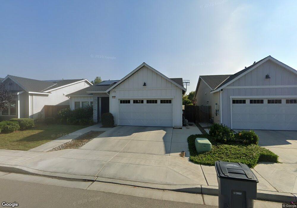 3438 N Clover Ave, Fresno, CA 93727 - photo 1