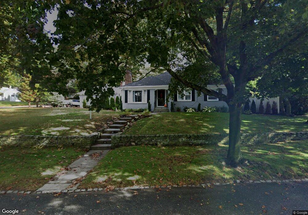 92 Meshanticut Valley Pkwy, Cranston, RI 02920 - photo 1
