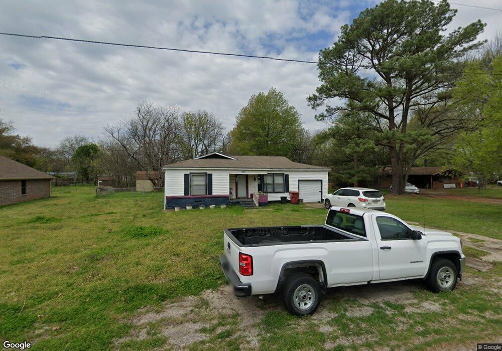 1205 Lynn St, Bonham, TX 75418 - photo 1