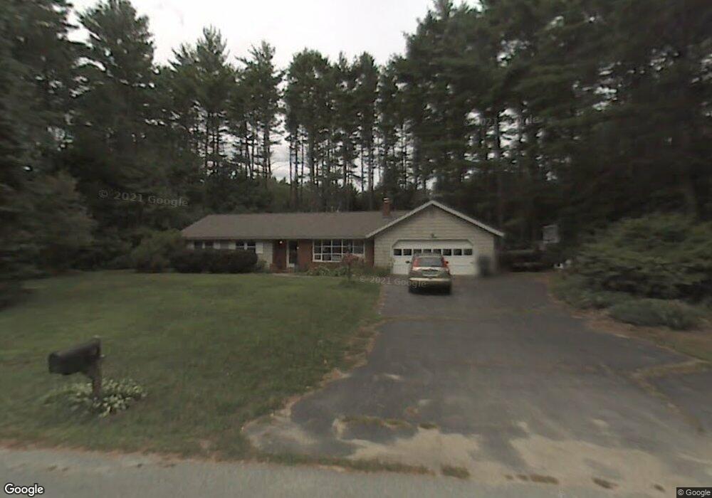 10 Sawmill Rd, Pelham, NH 03076 - photo 1