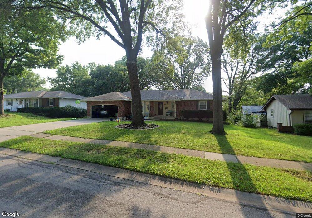 6913 Stearns St, Shawnee, KS 66203 - photo 1