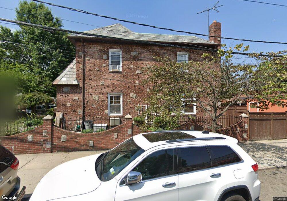 14821 Willets Point Blvd, Whitestone, NY 11357 - photo 1