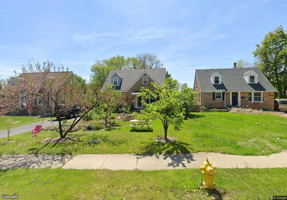 1212 Manchester Rd, Wheaton, IL 60187 - photo 1