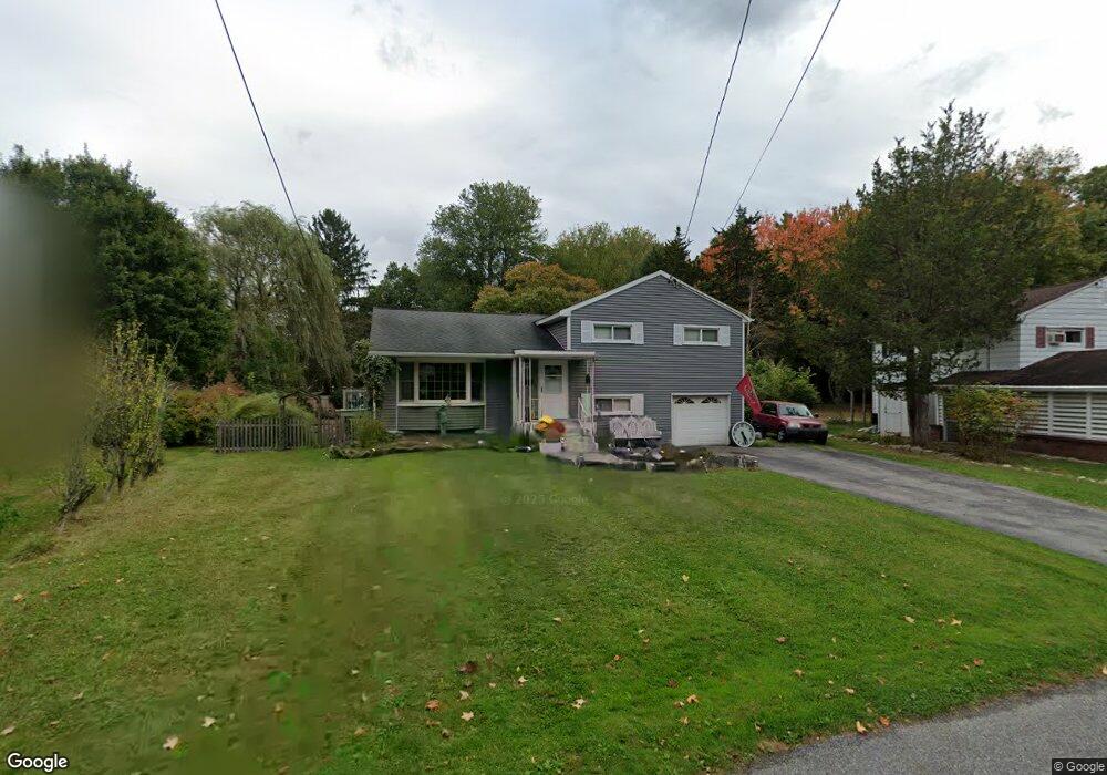 7 Hewlett Rd, Poughkeepsie, NY 12603 - photo 1