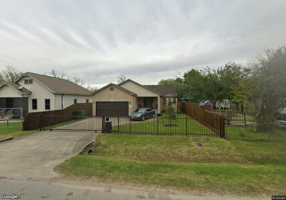 938 Granville Dr, Houston, TX 77091 - photo 1