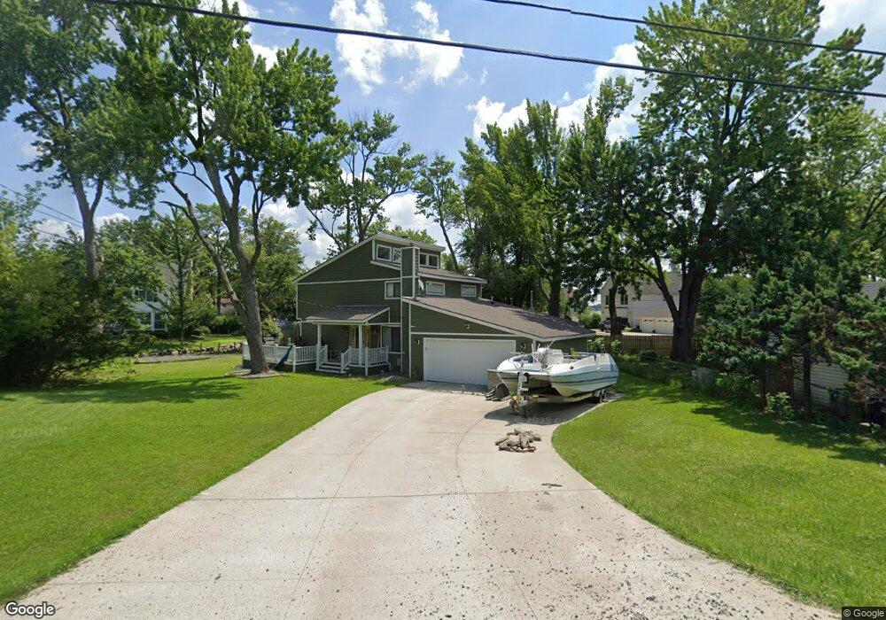 2085 Rosedale Dr, West Bloomfield, MI 48324 - photo 1