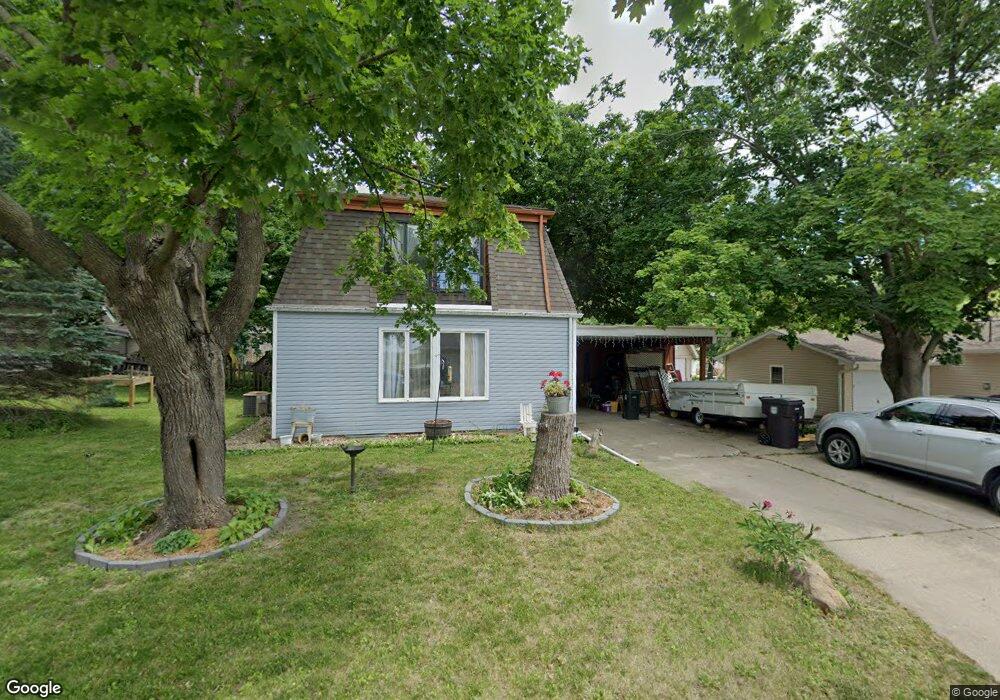 1916 Highview Ct, Cedar Falls, IA 50613 - photo 1