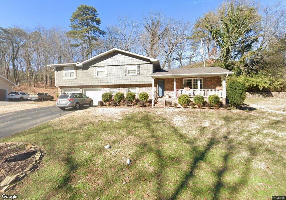 5217 Creeks Bend Ln, Hixson, TN 37343 - photo 1