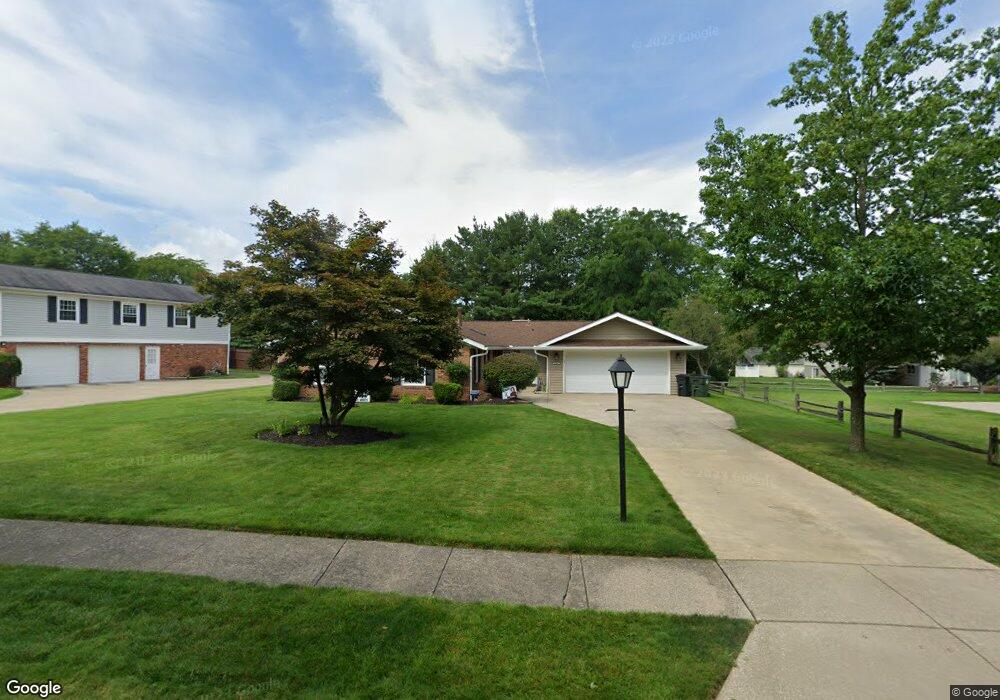 698 Parkview Dr, Aurora, OH 44202 - photo 1