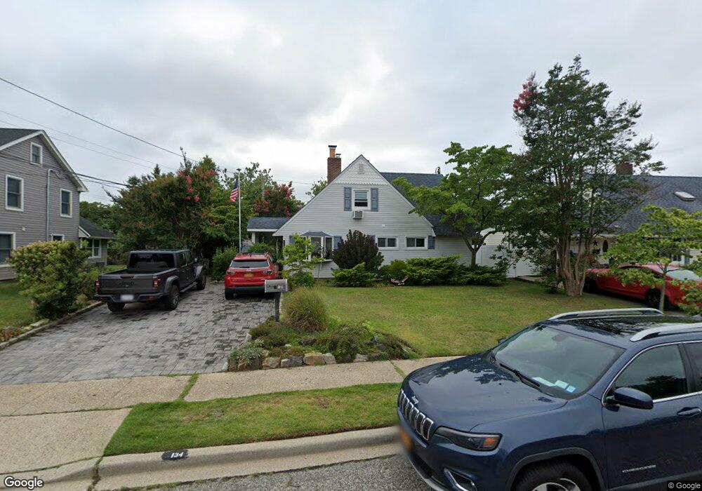 134 Gun Ln, Levittown, NY 11756 - photo 1