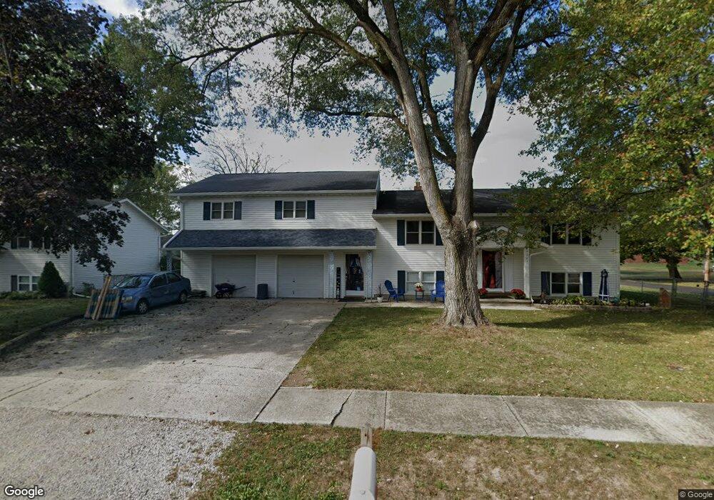 606 Sunset Ave, Sheffield Lake, OH 44054 - photo 1