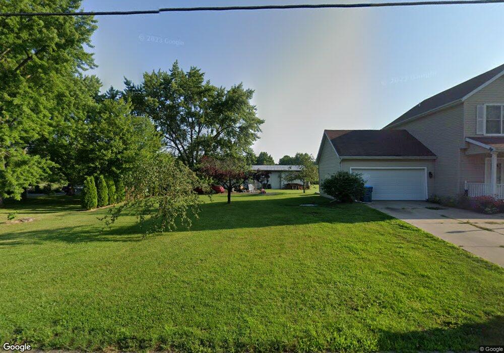 6 Pine St, Three Oaks, MI 49128 - photo 1