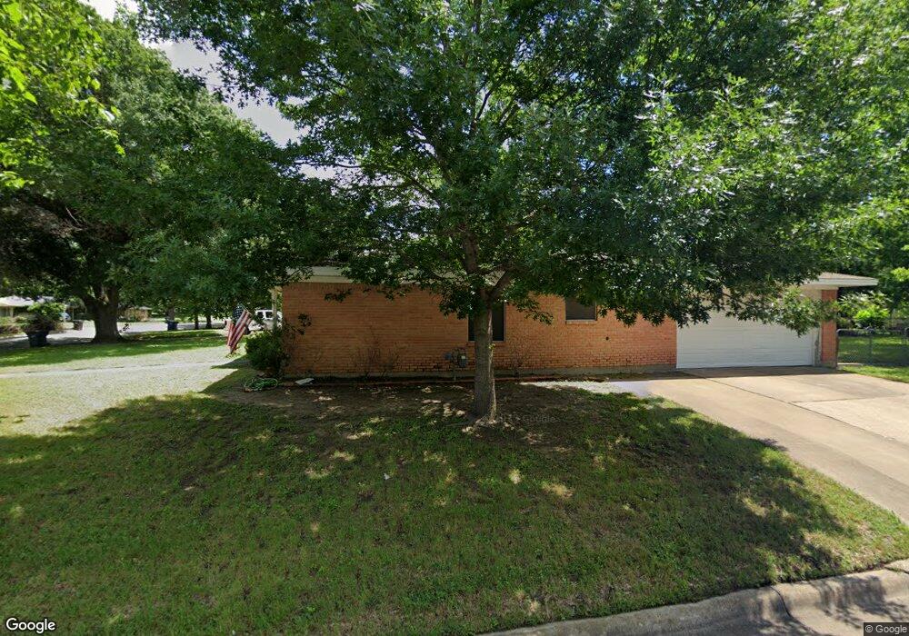 2409 W 5th Ave, Corsicana, TX 75110 - photo 1