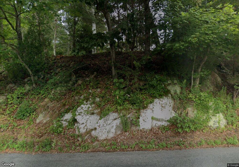 31 Horseneck Rd, South Dartmouth, MA 02748 - photo 1