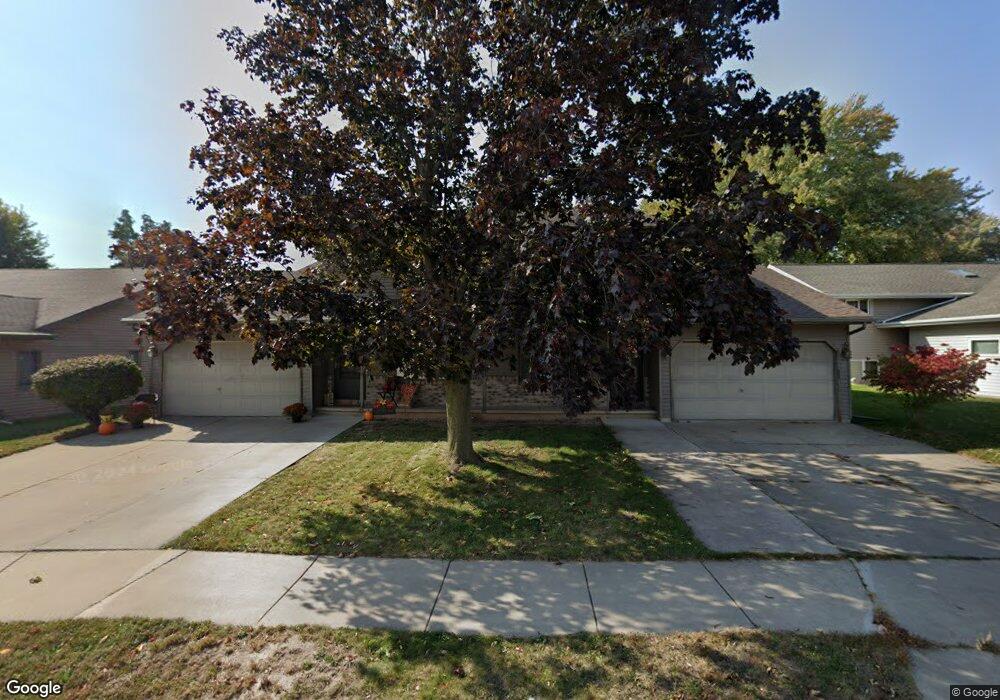 305 Lom St, Combined Locks, WI 54113 - photo 1