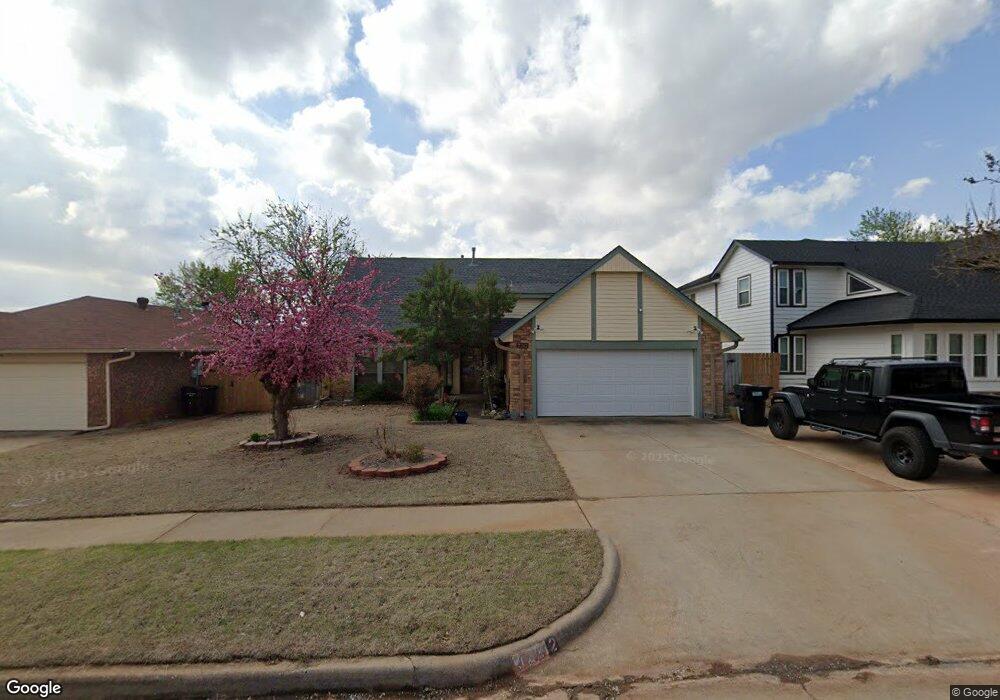 2212 NE 9th St, Moore, OK 73160 - photo 1