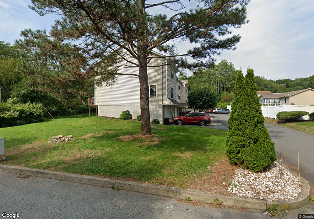 204 Parkedge Ln unit D, Scranton, PA 18504 - photo 1