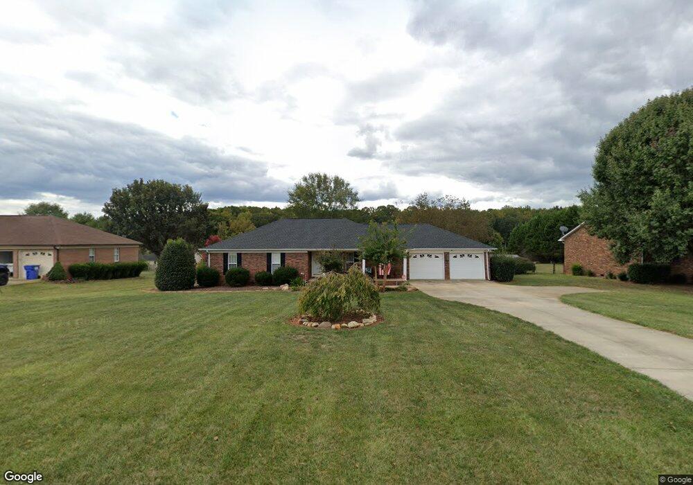 110 Ridgeview Rd, Statesville, NC 28625 - photo 1