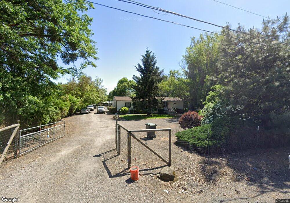 561 Gibbon Rd, Central Point, OR 97502 - photo 1