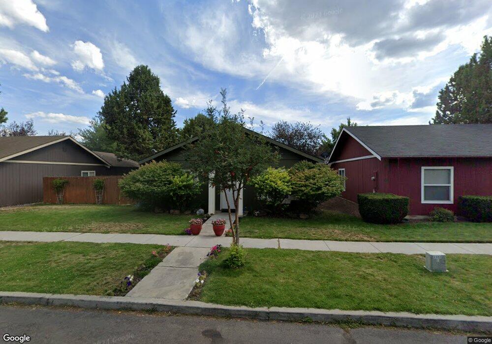 61206 Larkspur Loop, Bend, OR 97702 - photo 1