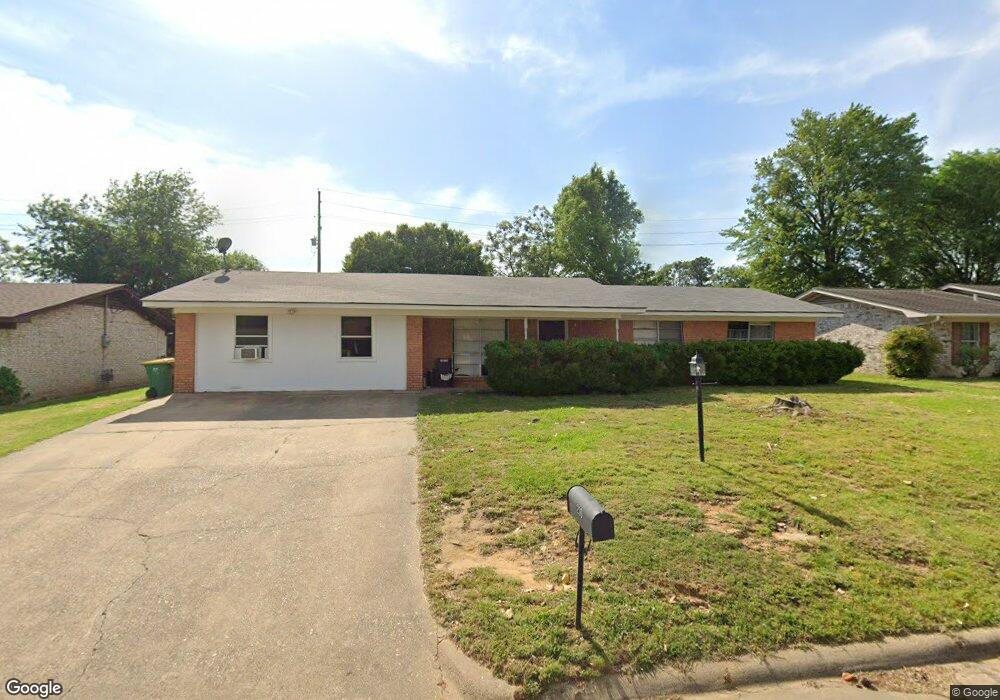 210 New Castle St, Texarkana, TX 75503 - photo 1